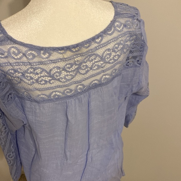 Crotchet detailed blouse - Picture 4 of 4